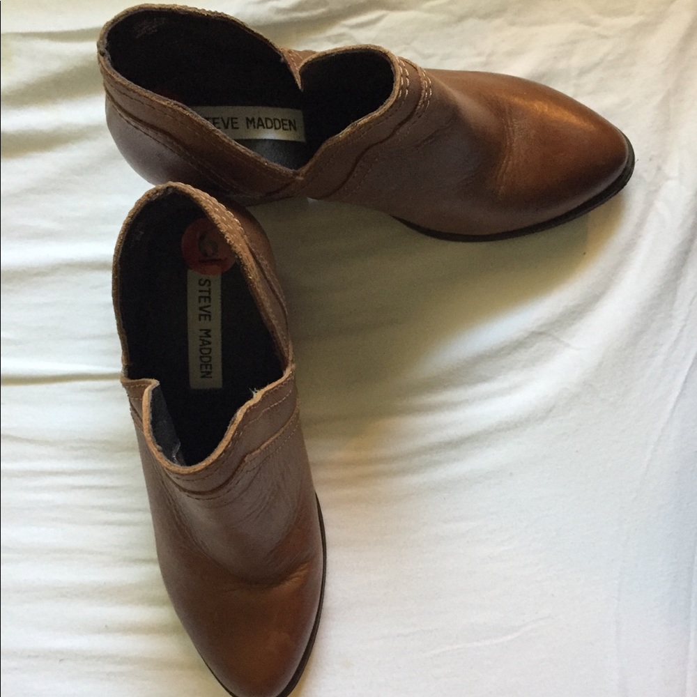 STEVE MADDEN TAN LEATHER BOOTIES